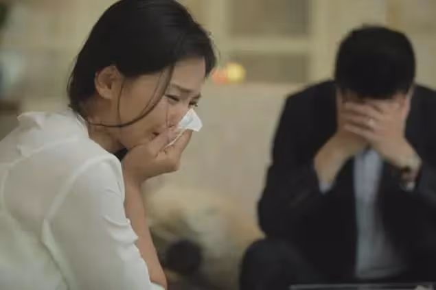 兒子剛出生被婆婆強行帶回老家,三年後兒子兒媳跪謝婆婆大恩!