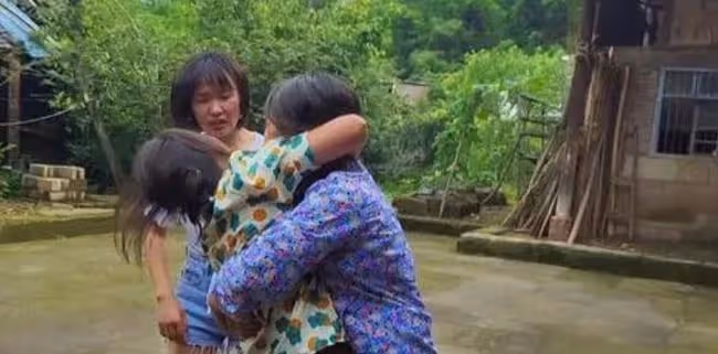 丈夫是個賭徒,輸了錢回家後都會暴打我一頓,兒子死後我心也死了