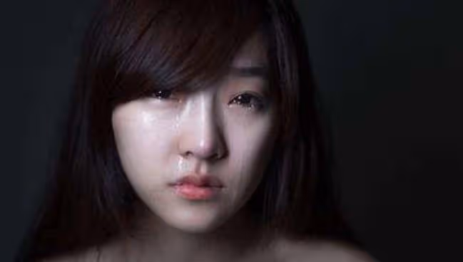 我嫁給了穿著白襯衫的惡魔,結婚後,我成了他可以隨時踐踏的沙袋