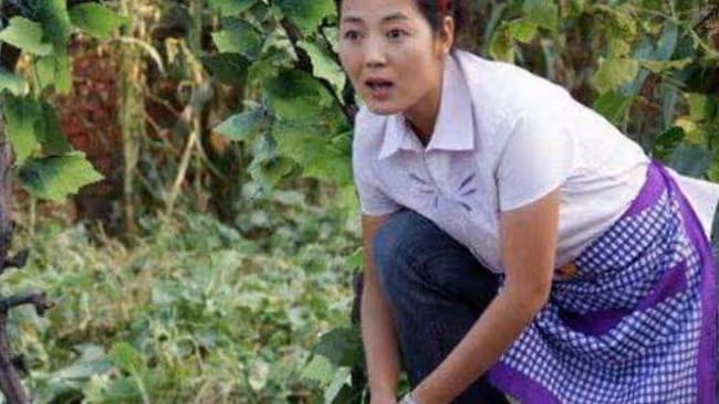 他是50歲的老光棍,娶了個漂亮媳婦後,揚言自己被騙了