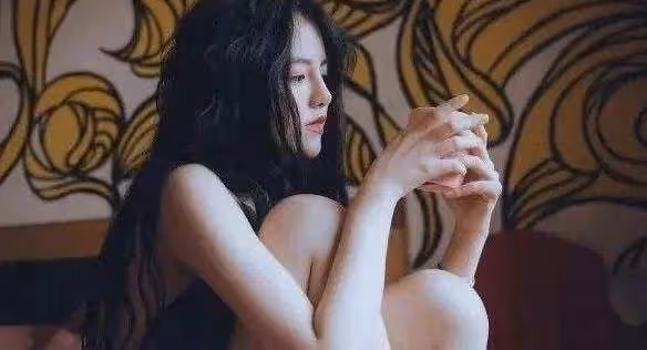 27歲,在閨蜜的慫恿下,我成功拿下我愛慕已經的男人