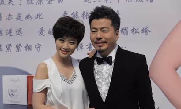 自以為很紅,硬要去鳥巢開演唱會,演出結束妻子哭著賣房填虧損