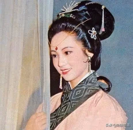 《女人不是月亮》演員現狀:兩位美人息影,三位老戲骨去世