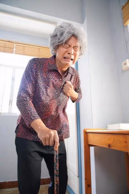 58歲TVB「陰謀情人」新劇反串女人,百變造型曝光,稱是一大挑戰