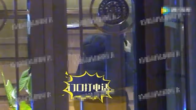 何猷君懶理孫雨「綠帽」風波,開心與好友約飯,路邊抽菸姿勢老練