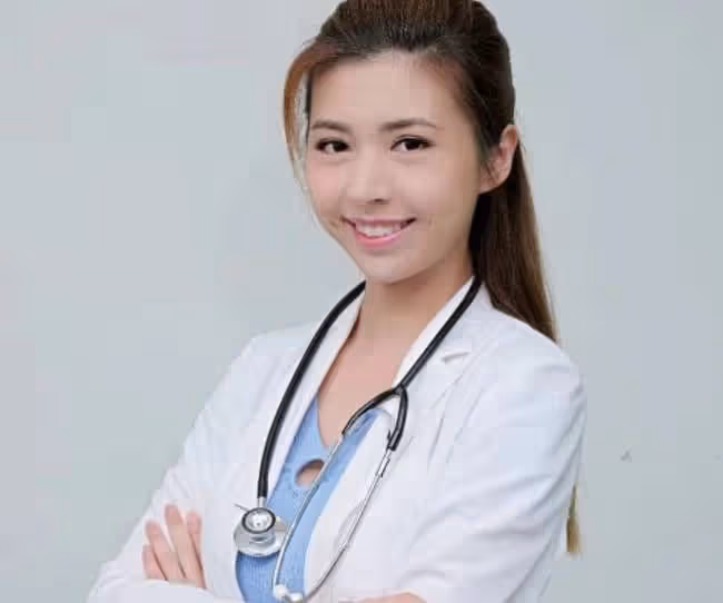 恭喜!34歲港姐嫁入豪門,已秘密戀愛1年,男方是林盛斌介紹做媒
