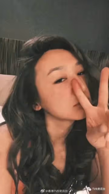 張曦雯海景酒店房玩居家Look！高海寧出招變面