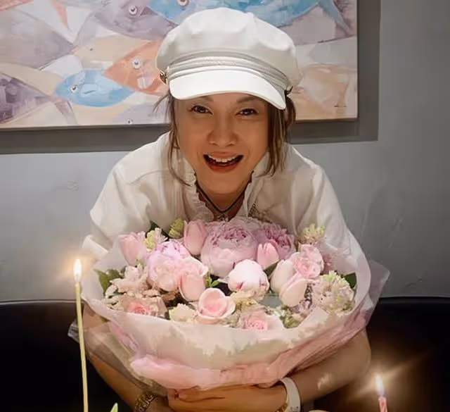 香港著名女星改名後罕見現身,打肉毒桿菌留下後遺症,蘋果肌搶鏡