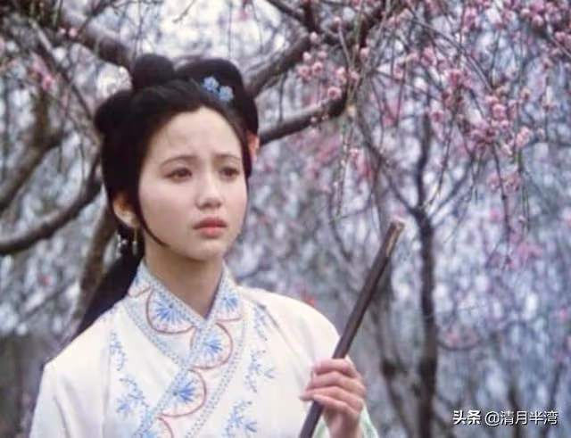 只要顏值高,演丫鬟也能把小姐比下去,陳紅的紫鵑搶了林黛玉風頭