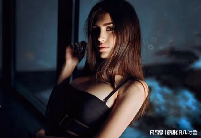 離婚當天婆婆放鞭炮慶祝,半個月後前妻報復毀我全家