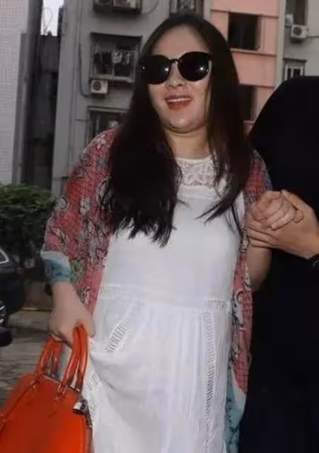 52歲的焦恩俊怎麼了？曬近照臉胖一圈鬍子花白，自嘲：胖了，老了