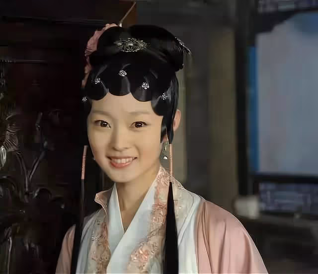 宋軼的十年上位史，萬年女配終成女主角