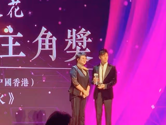 澳門國際電影節:謝霆鋒廚子變影帝,徐帆奪影后,鄭愷殺出重圍