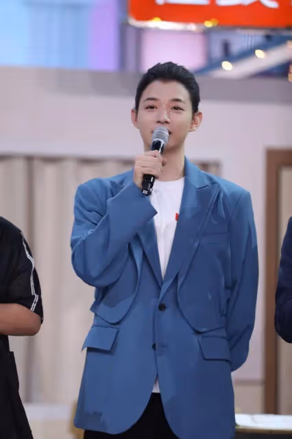 每日八卦：by2姐妹反目？霍尊不放過前任？華晨宇鄧紫棋和好？