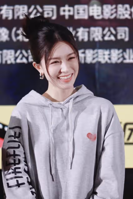 每日八卦：by2姐妹反目？霍尊不放過前任？華晨宇鄧紫棋和好？