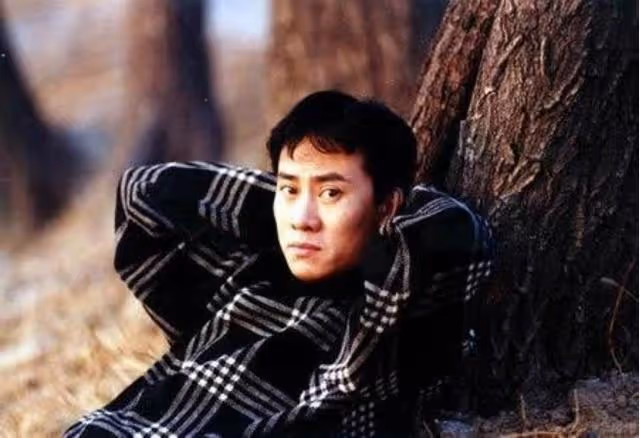 歌手江濤:紅了不忘本,把改嫁的母親接回家,對待妻子始終如初戀