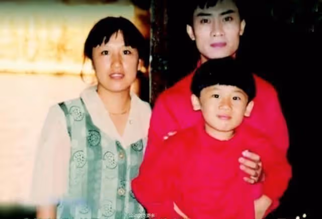歌手江濤:紅了不忘本,把改嫁的母親接回家,對待妻子始終如初戀