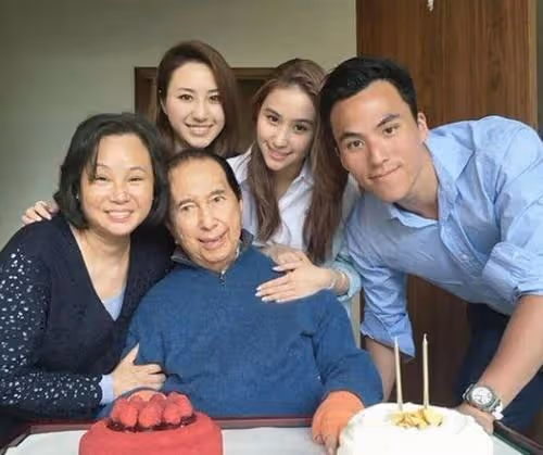 賭王與陳婉珍環遊世界，為何卻不敢去加拿大？陳婉珍心知肚明？