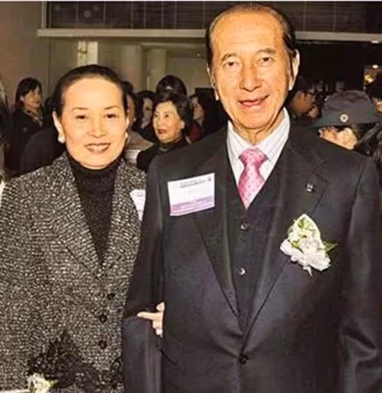 賭王與陳婉珍環遊世界，為何卻不敢去加拿大？陳婉珍心知肚明？