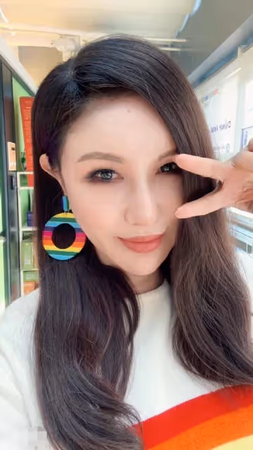 59歲台灣女星曝19年婚姻遇危機,曾冷戰3個月,與定居內地有關