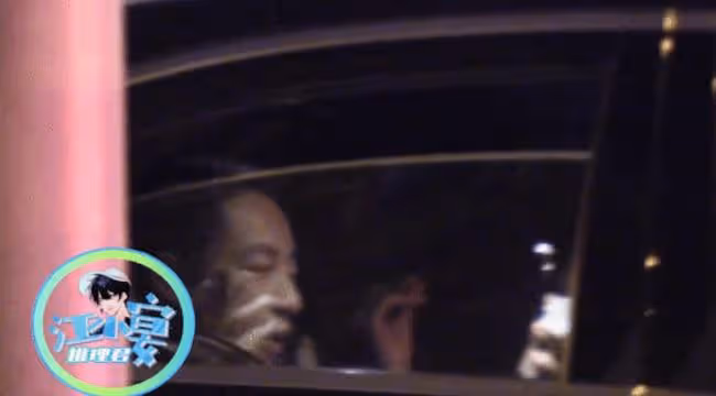 汪小菲否認出軌後，攜與美女一同回家，網友疑扒出女方身份