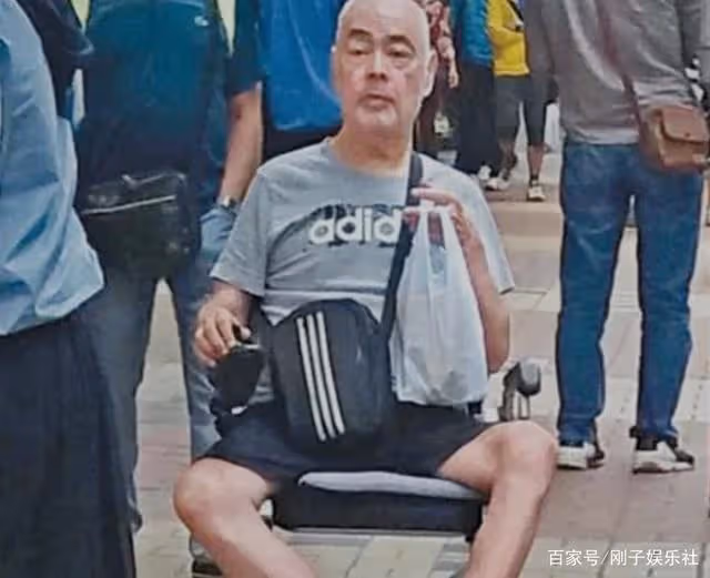 68歲歌手腦退化,養老院當成家,不記得現在,卻記得自己所有歌詞
