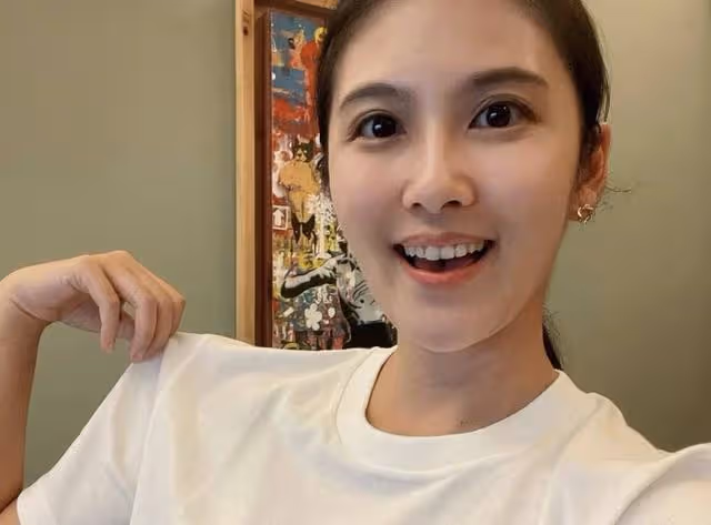 恭喜!台灣著名偶像團體男星求婚成功,小4歲未婚妻是公司CEO