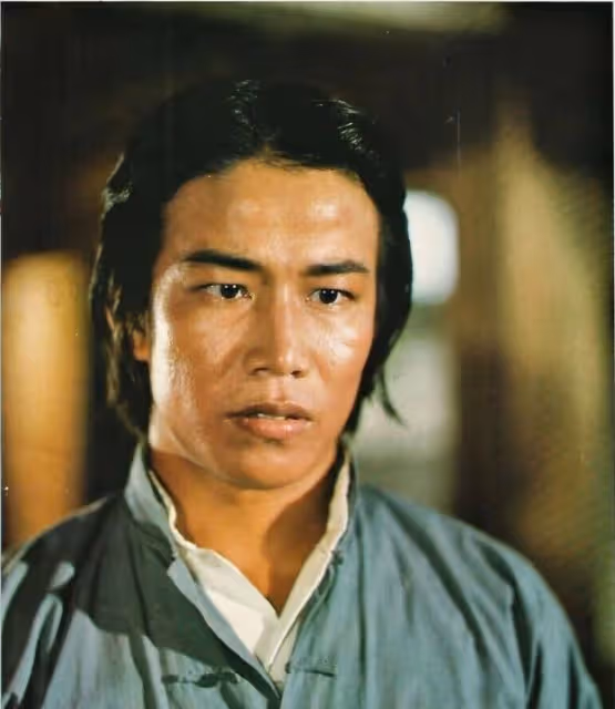 洪金寶給他當配,成龍當替身,地位直逼李小龍,周星馳都請不動