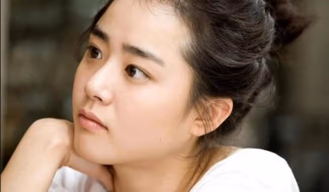 國民妹妹艱難地長大,全過程都要美,文瑾瑩出現的越來越少