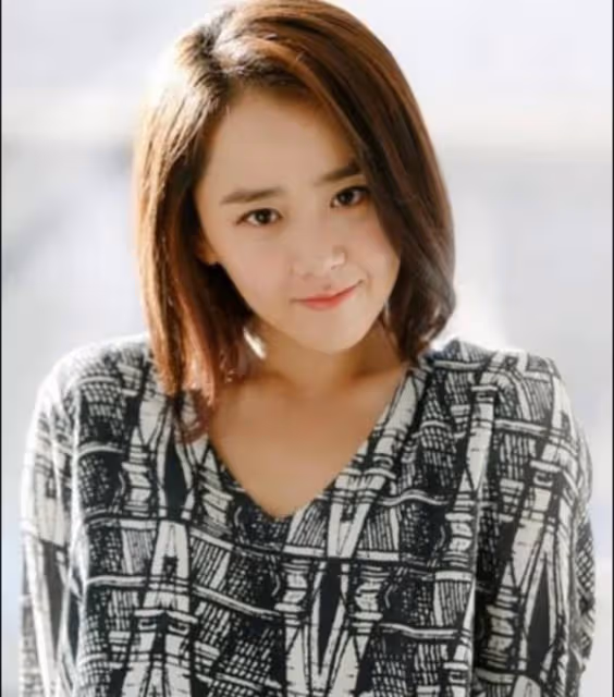 國民妹妹艱難地長大,全過程都要美,文瑾瑩出現的越來越少
