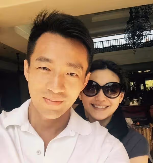 汪小菲和女子同回住處戀情曝光，女子疑為出軌對象，大s大方回應