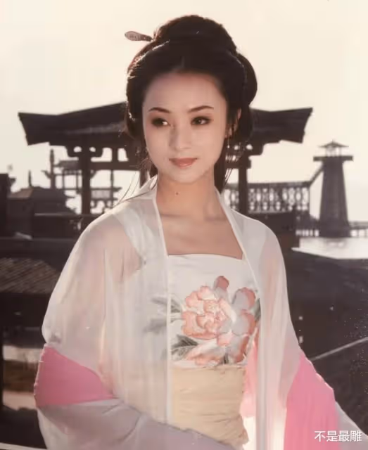 瓊瑤女郎今昔對比，有人仍是女主，有人整容認不出，看誰變化最大