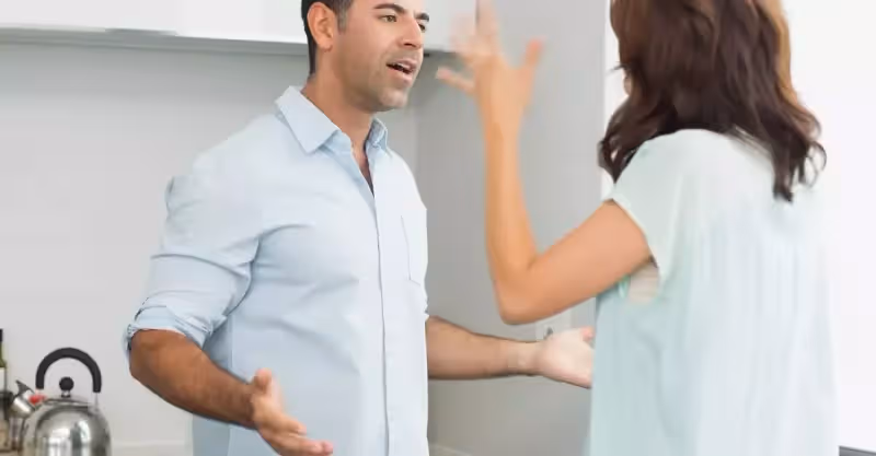 我從娘家回來，陪嫁房住滿14口人，丈夫：我們是一家人