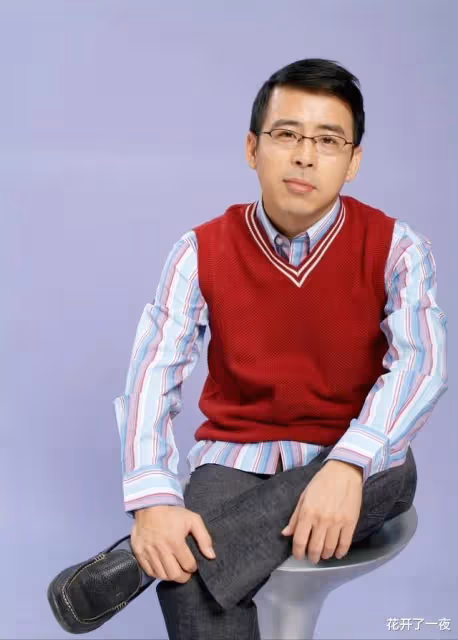 「翻車主持人」阿丘當老師?包養2女大學生、道歉也能洗白
