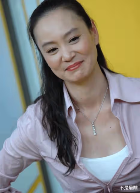瓊瑤女郎今昔對比，有人仍是女主，有人整容認不出，看誰變化最大