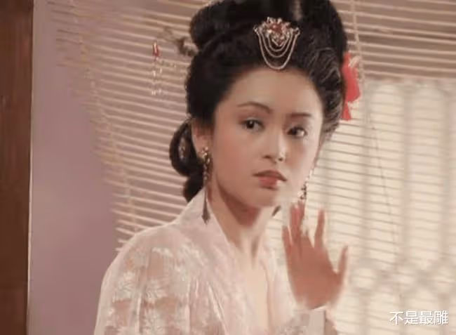 瓊瑤女郎今昔對比，有人仍是女主，有人整容認不出，看誰變化最大
