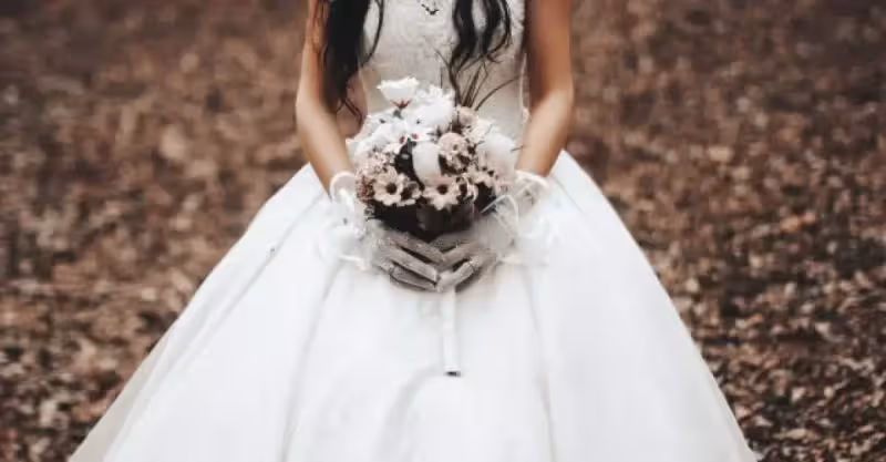 兒子瞧不起妻子，母親生病後又讓妻子照顧：花錢請你照顧，要識相