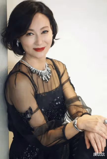 當年，香港女星惠英紅交往了一位富豪男友，男友的朋友說：你女朋友身材真棒