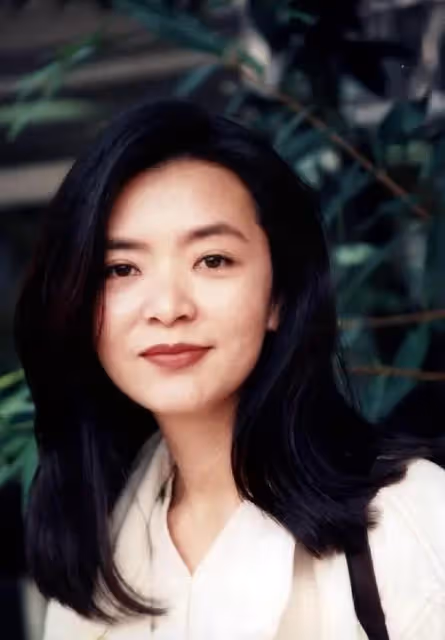 「小龍女」陳玉蓮罕露面,61歲仍氣質出眾,至今單身收養3名孤兒
