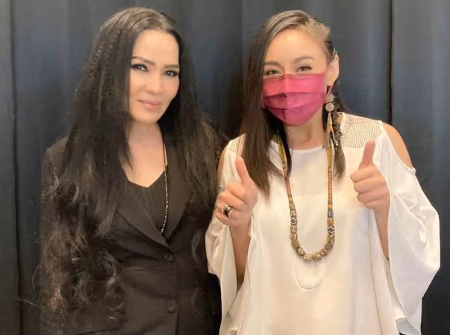 41歲女星結婚8年宣布懷孕!不懼高齡生娃危險,懷孕後仍堅持唱跳
