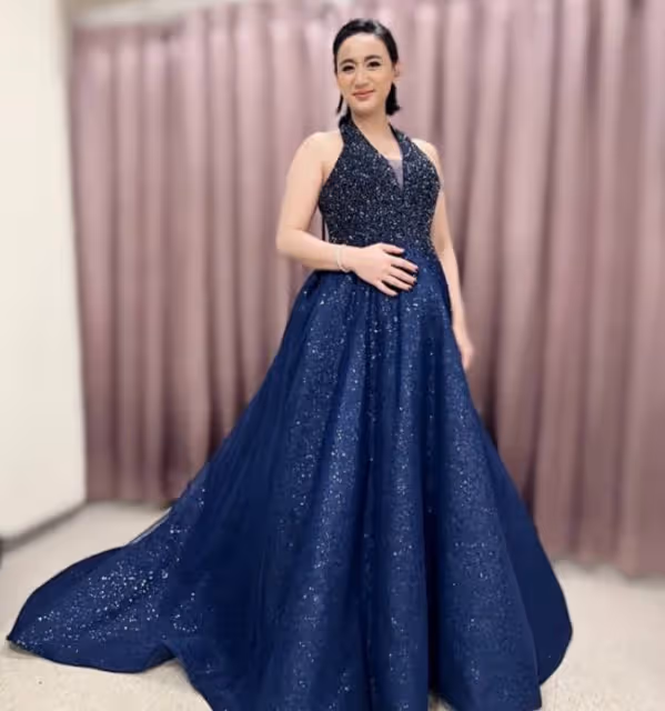 41歲女星結婚8年宣布懷孕!不懼高齡生娃危險,懷孕後仍堅持唱跳