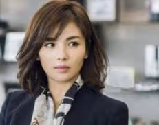 「心直口快」蔣欣,揭開演藝圈亂象,暗諷趙麗穎假唱與好閨蜜鬧掰