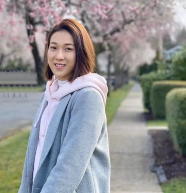 越來越帥!TVB知名花旦與兒子回港過聖誕,近照曝光獲贊基因強大