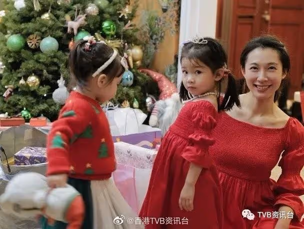 聖誕節快樂︱TVB當紅小生花旦們曬甜蜜
