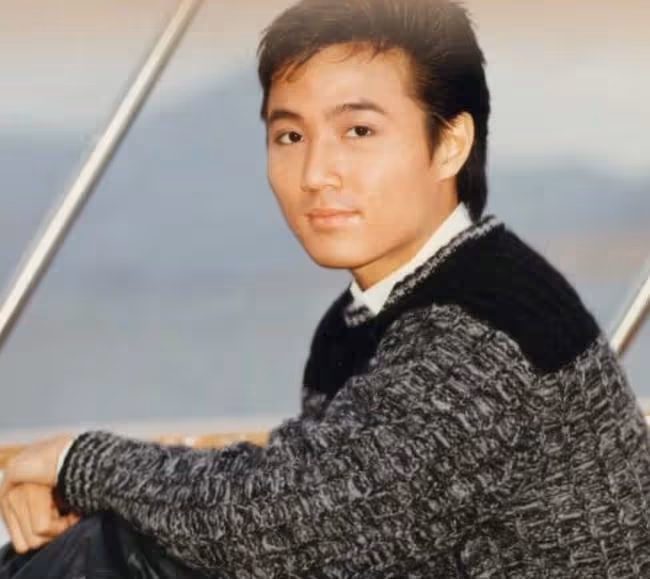 60歲男星將移居國外,稱想給下一代更好的環境!21歲兒子患自閉症