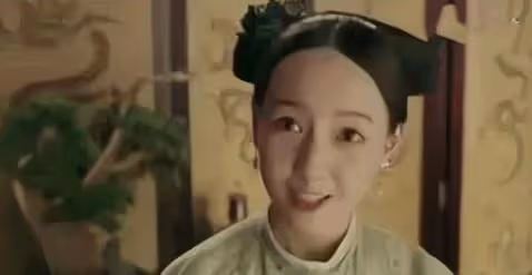 《延禧攻略》演丫鬟，現在擔任電影女主，看照片與過去胖若兩人