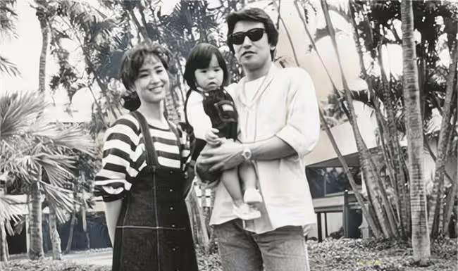日本最強星二代幼時受欺凌,入圈受白眼,戀愛遭劈腿,英年自殺