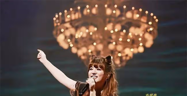 日本最強星二代幼時受欺凌,入圈受白眼,戀愛遭劈腿,英年自殺