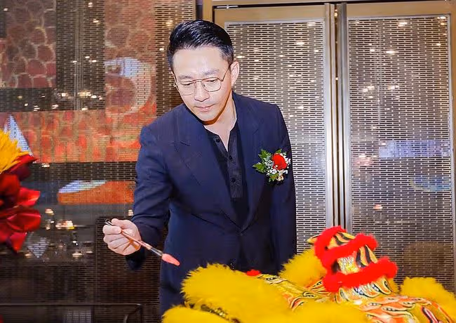 大S為汪小菲送祝福?不,她是在繼續「放錘」