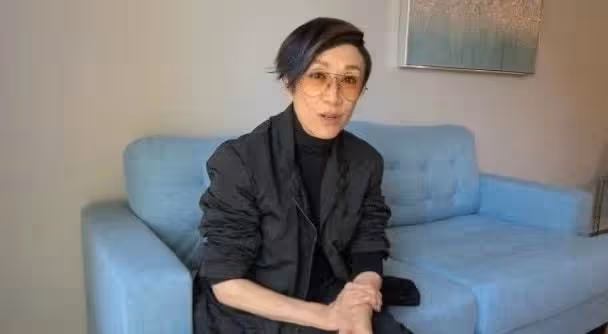 57歲知名港星滯留美國超3周!輾轉買機票稱好無奈,共損失幾十萬
